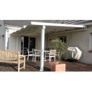 Pergola avec poteaux déportés 
