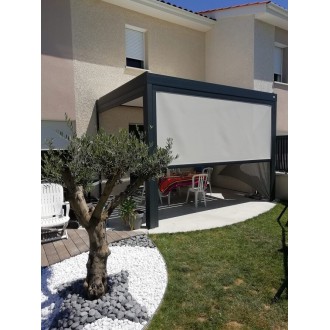 Rideau motorisé pour pergola