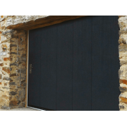Porte de Garage Coulissante Manuelle Noir 9005 Finition Veinée Bois Sur Mesure