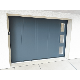 Porte de Garage Coulissante Manuelle Avec Hublots Panneaux Isolants Acier 40 mm Contemporaine Avec Cadre Sur Mesure