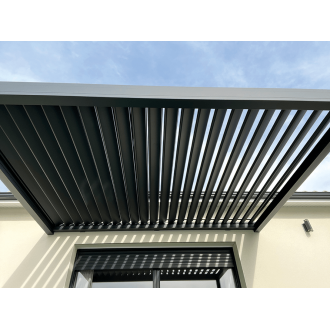Pergola bioclimatique lames perpendiculaires 4x3m