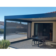 Pergola Bioclimatique Entre 2 Murs en L 5x4.5m avec Store Latéral Coffre 115 Micro-perforé