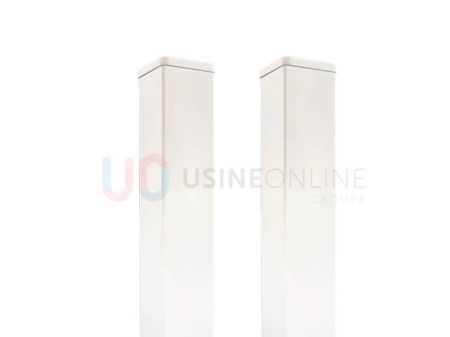 Avec 2 Poteaux (200x200mm) à Sceller (béton à couler)